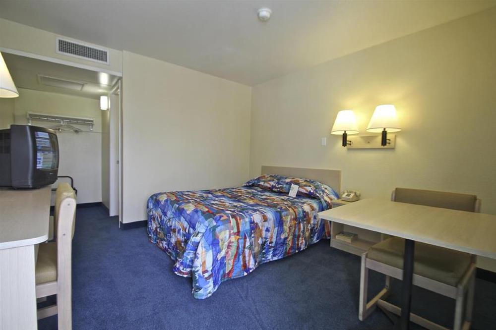 Motel 6-San Bernardino, Ca - North Serrano Village 객실 사진